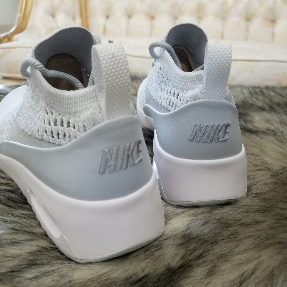 Nike Air Max Thea Ultra Flyknit - Picture 7 of 8